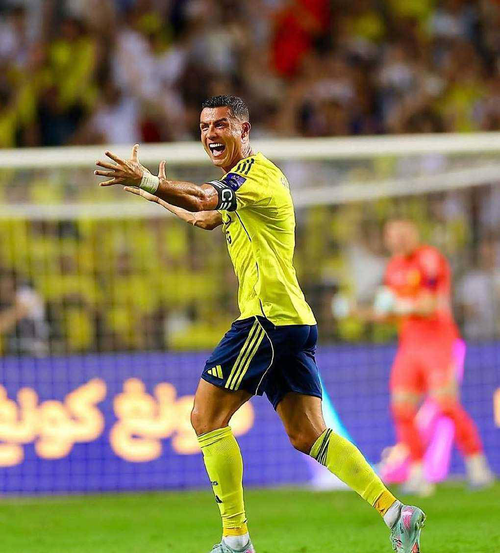 C罗迎来十五赛季高光表现，中国队球迷沸腾！的简单介绍